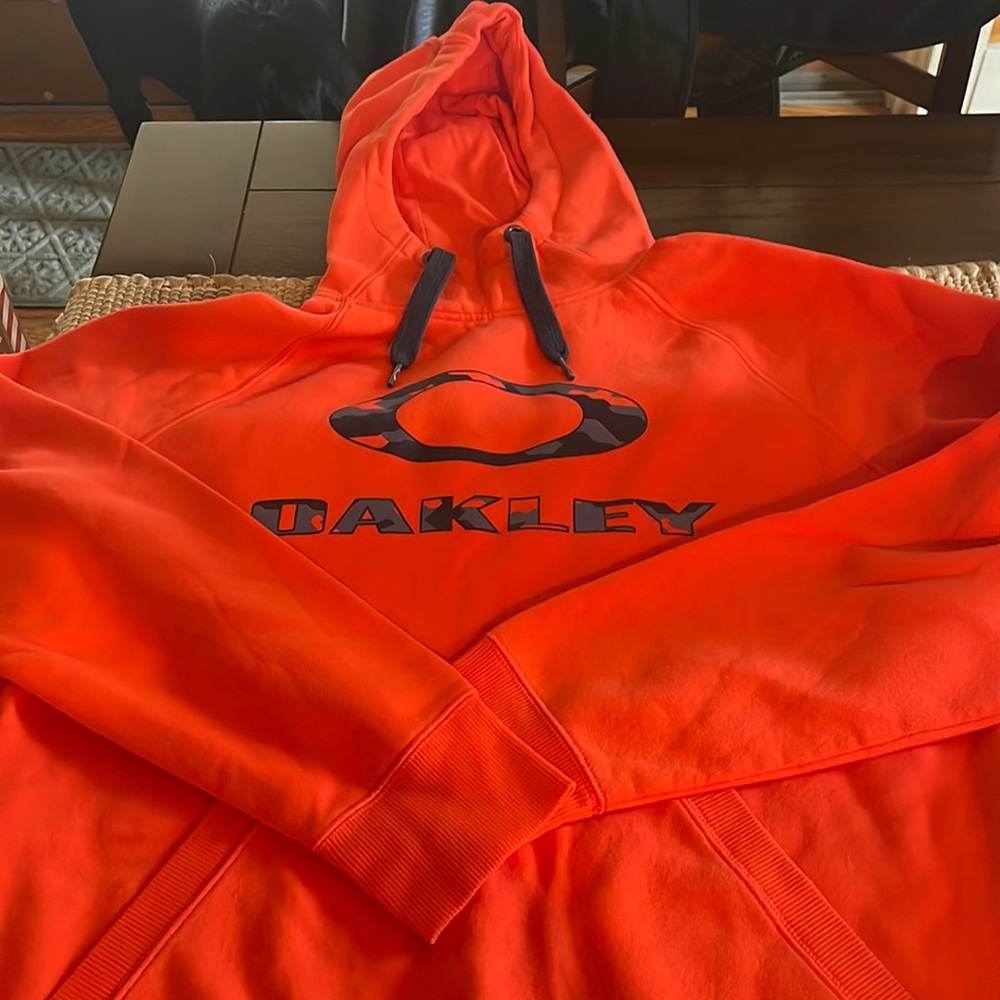 Mens Oakley hooded sweatshirt